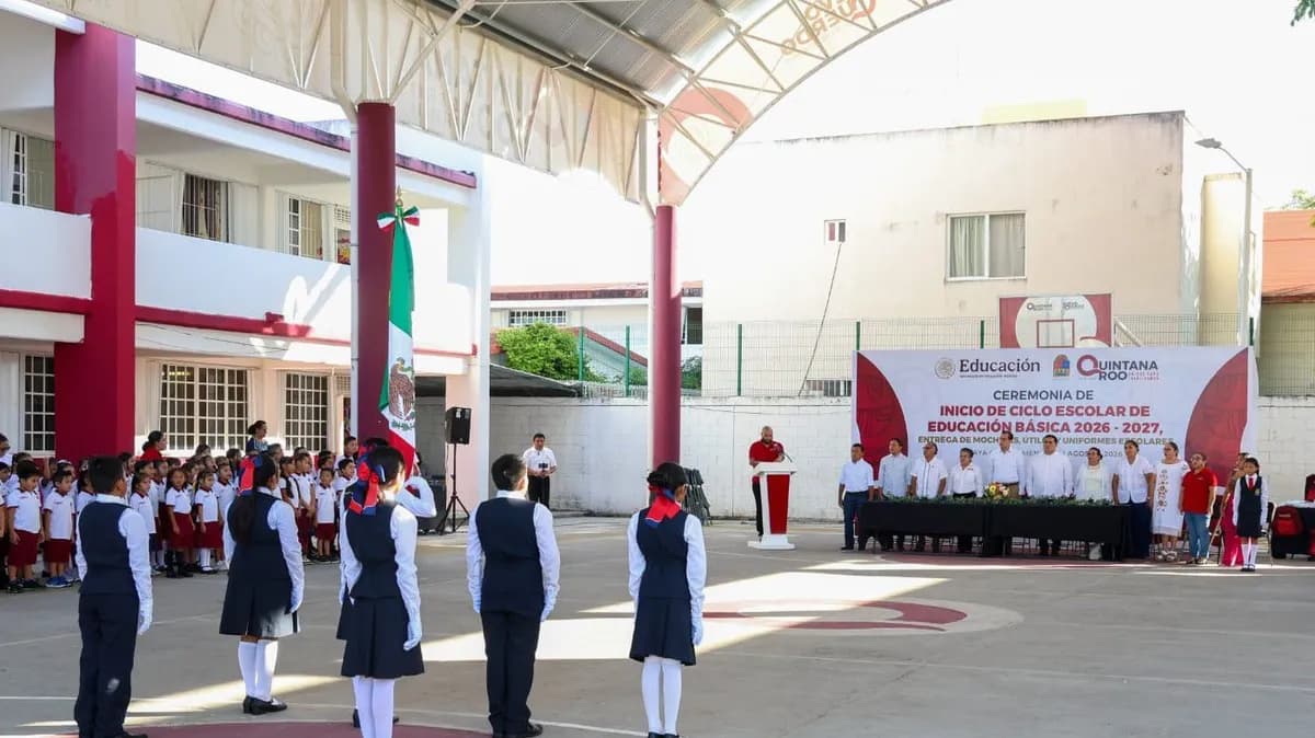 Inicia ciclo escolar 2026-2027 en Playa del Carmen con 60 mil alumnos