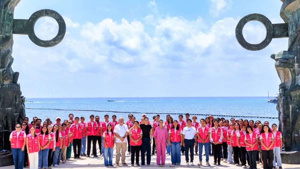 CAPTA recibe 100 chalecos donados por Grupo Xcaret en Playa del Carmen